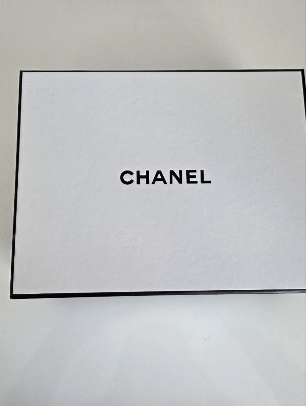 Authentic CHANEL Empty Two-Tone Gift Box • Black Base & White Lid • 8.25" x 6.5"